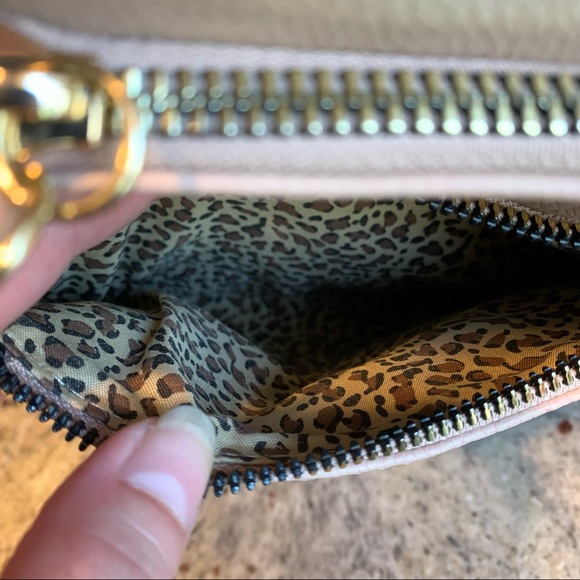 Nanette Lepore Terence Convertible Sling w/Printed Lining Blush One Size - Picture 15 of 16